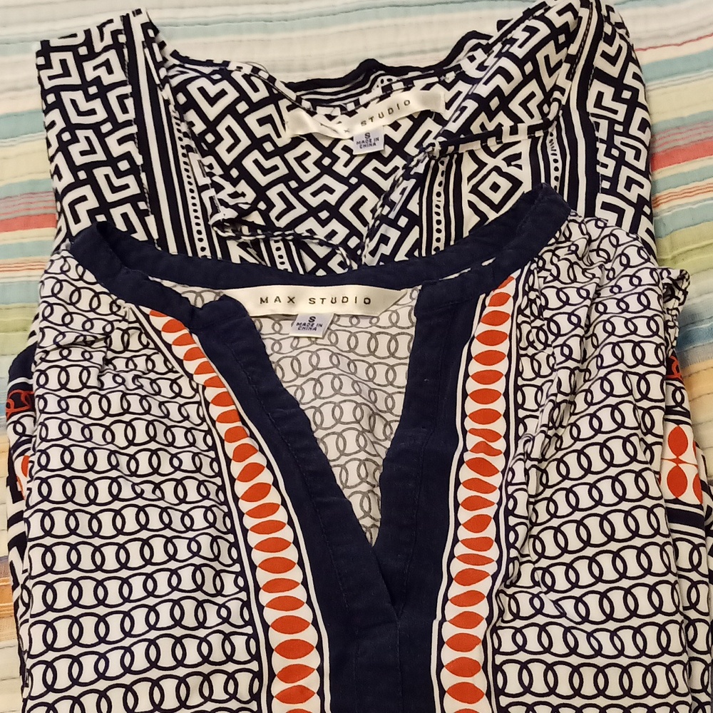 Two Max Studio sleeveless tops small